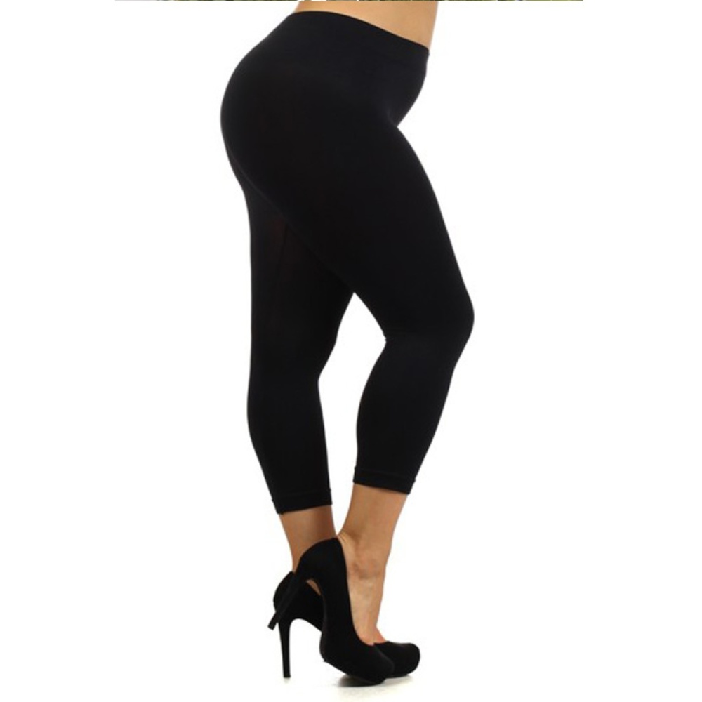 Plus Size Black Capri Legging